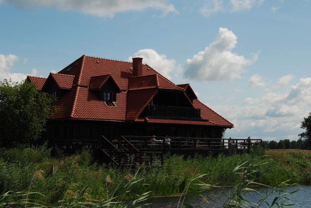 Dwor Labedzie W Kiermusach Kiermusy Buitenkant foto