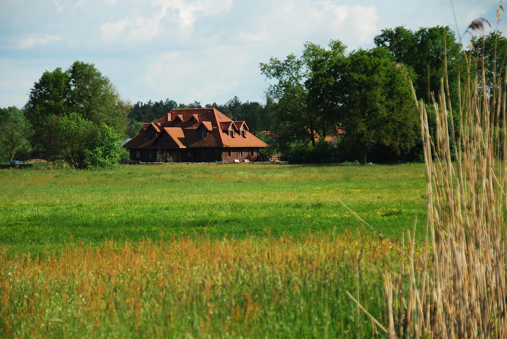 Dwor Labedzie W Kiermusach Kiermusy Buitenkant foto
